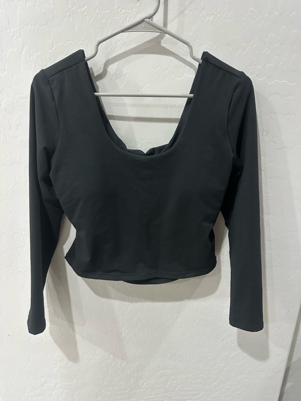 Fabletics Black Long Sleeve Cropped Scoop Neck Top